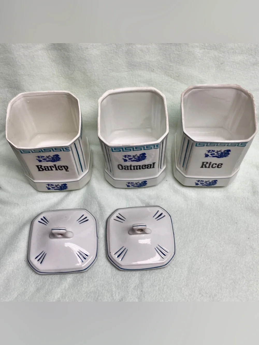 Vintage, Rare, Set of 3 Blue Willow Ceramic Canisters with 2 Lids 9in x 4.5in